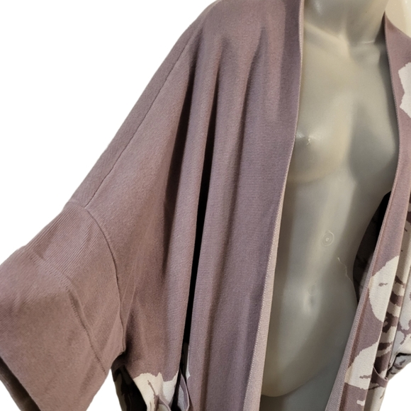 Marla Wynne Jacquard Knit Drama Topper in Lilac P1X - Picture 5 of 9